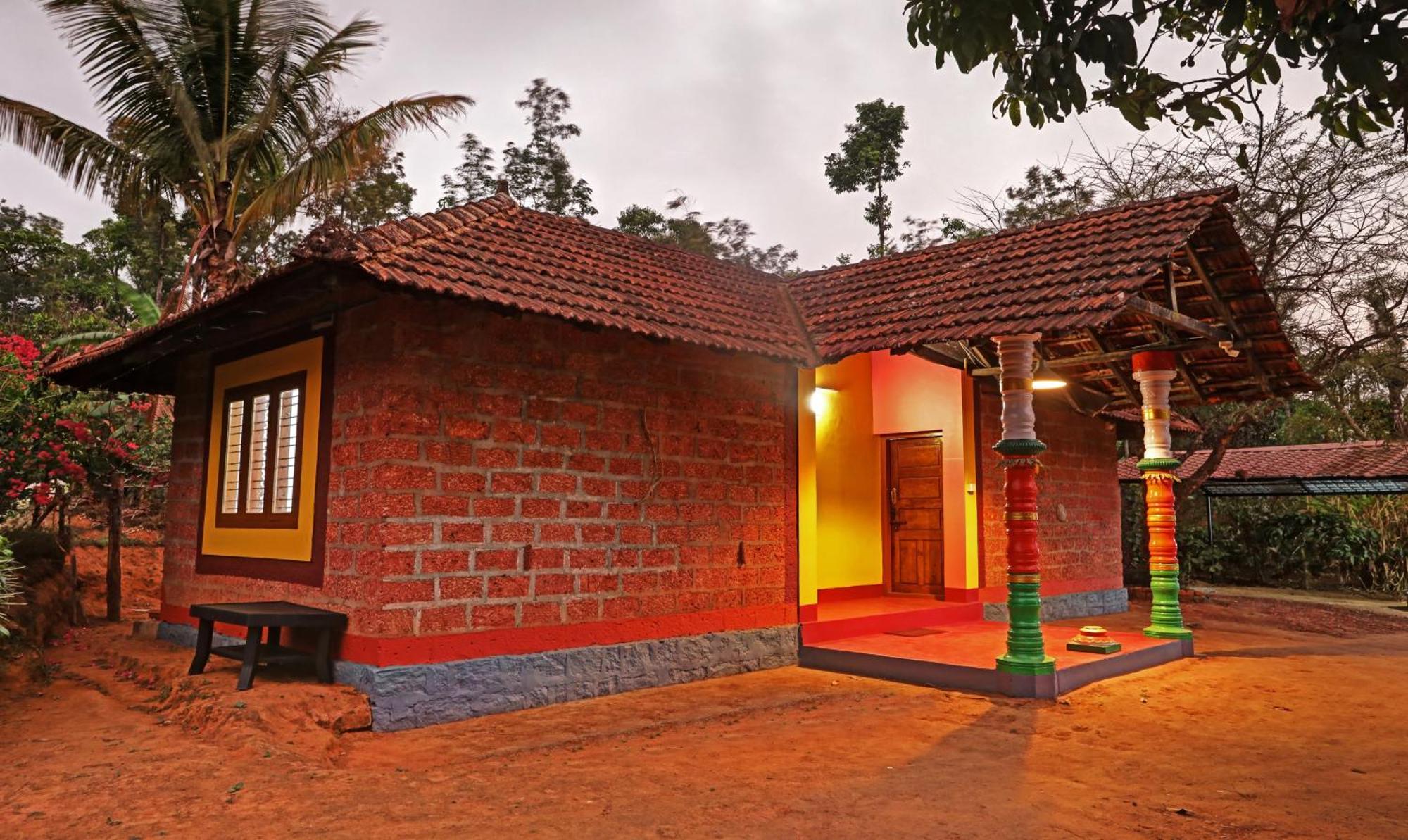 Hotel Allaranda Homestay ماديكيري المظهر الخارجي الصورة